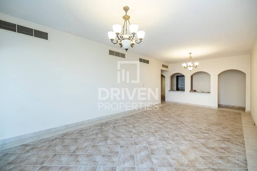 Spacious and Well Maintained | Park View