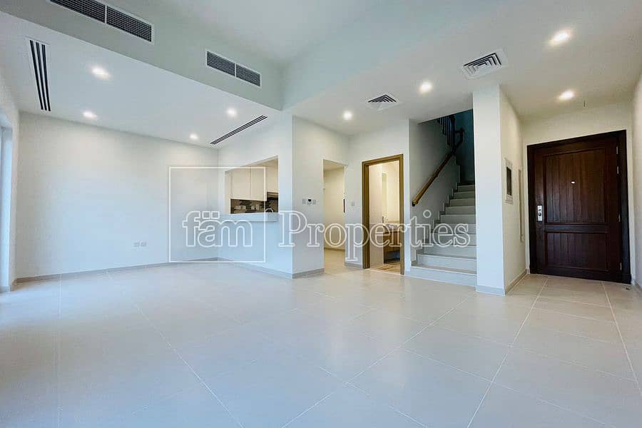 Single Row | Close to Pool | Vacant Single Row | Close to Pool | Vacant