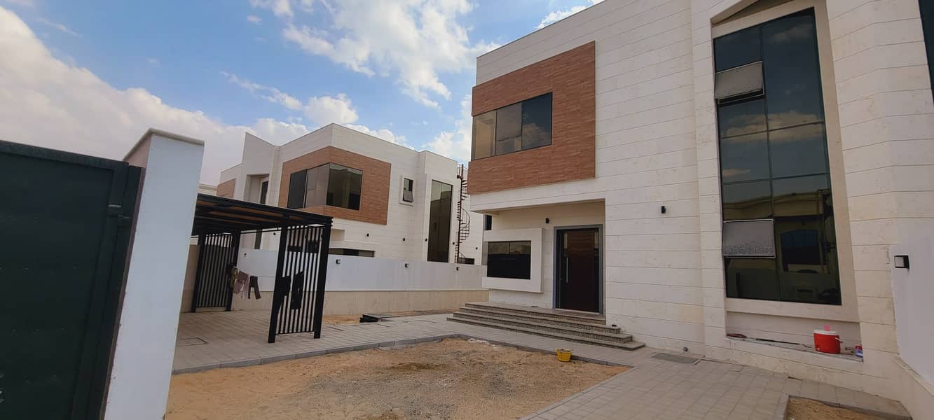 BRAND NEW FIRST SHIFTING 4 BEDROOM HALL VILLA  GOOD OFFER FOR FAMILY RENT JUST 100k