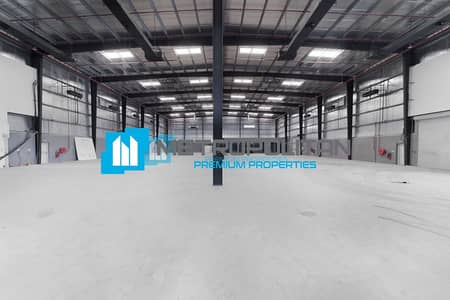 Factory for Rent in Al Quoz, Dubai - Showroom for High end Business on  Prime Location.