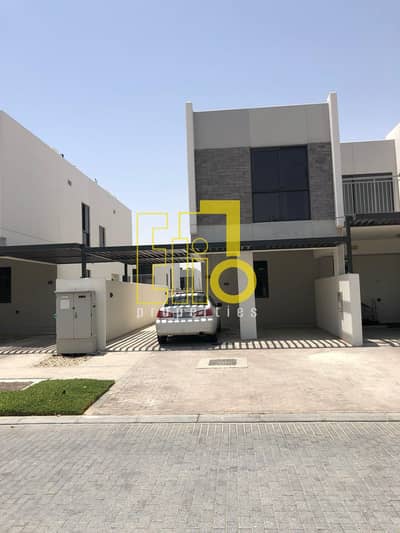 3 Bedroom Villa for Sale in DAMAC Hills 2 (Akoya by DAMAC), Dubai - Elio properties are proud to offer you this astonishing and elegantly designed townhouse located in the most sought-afte