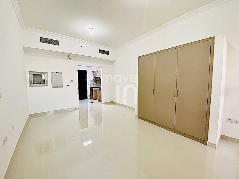 شقة في مدينة دبي الرياضية 32000 درهم - 6499619