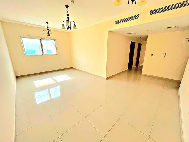 Квартира в Мувайли Коммерческая，Второй Квадрат, 3 cпальни, 50000 AED - 6675787
