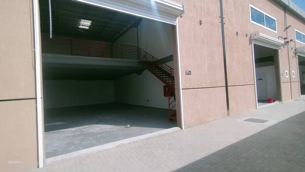 For annual rent, warehouses in Ajman, Al Jurf Industrial 1 The area is 2750 square feet New warehous