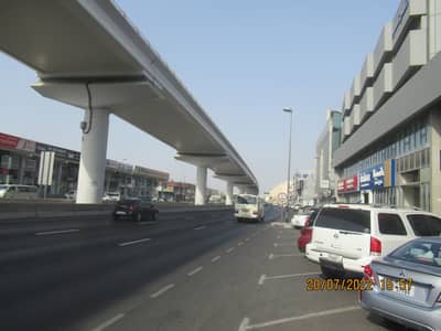 Shop for Rent in Deira, Dubai - 3540 sq ft shop|shell&core|road facing|high visibility|530k pa