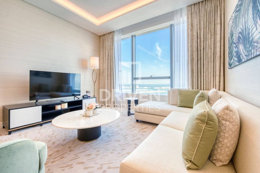 Luxurious Apt | On High Floor | sea view