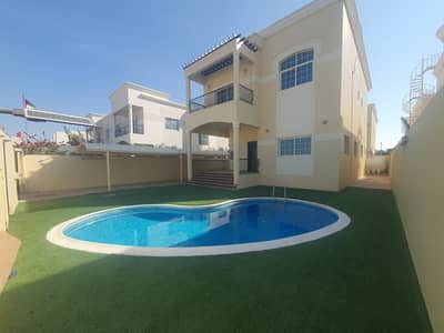 4 Bedrooms villa for rent | Private Pool | Covered Parking