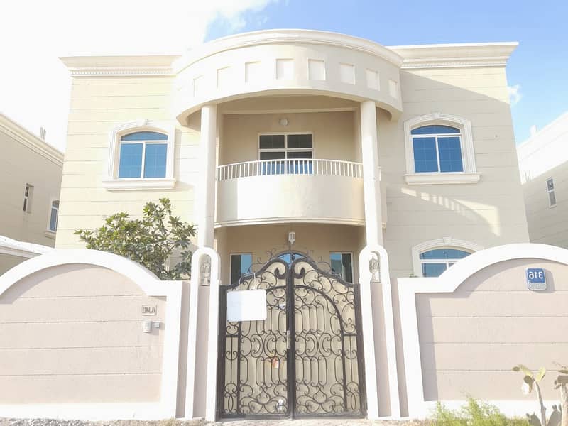 4 Master Bed Room Majlis Villa with Private Big Yard, Private Entrance and Private Shaded Car Parkng