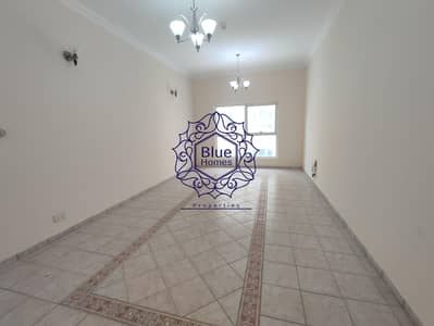 Spacious 1Bedroom Hall Close kitchen Behind Burjman Mall 50K only