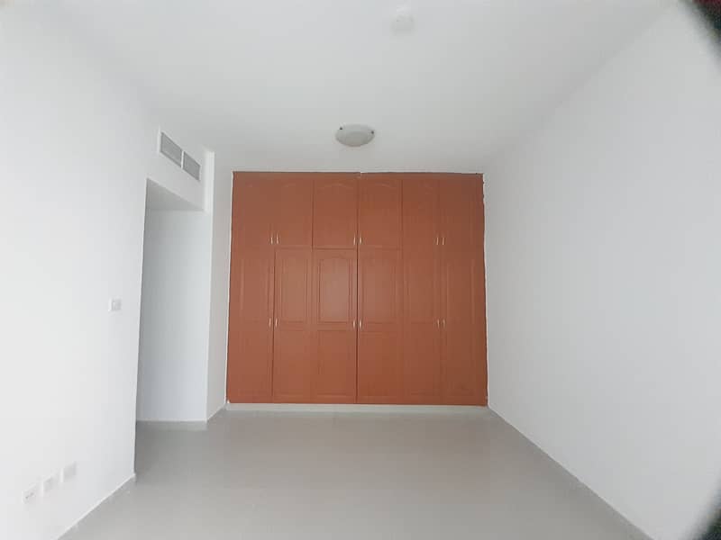 Spacious apartment 1bhk  with  wardrobe Near to Nahda park 6Cheques  Rent 25k