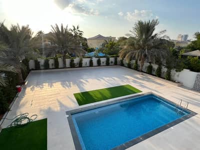 5 Bedroom Villa for Sale in Jumeirah Park, Dubai - Highly Upgraded 5 Beds | Vacant | Huge Plot District 1