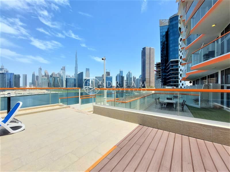 Lovely Studio | Burj & Canal | Big Balcony