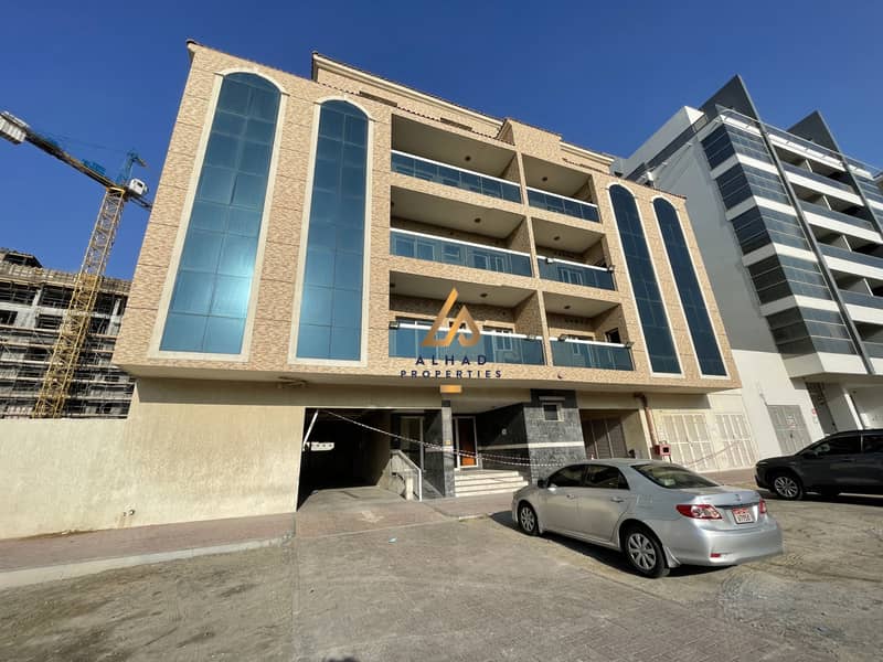 Здание в Аль Варкаа，Аль Варкаа 1, 25000000 AED - 6689672
