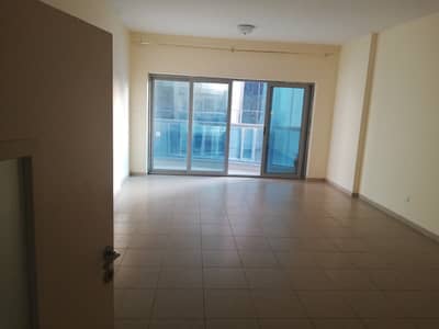 1 MONTH FREE 2BHK HALL WITH BALCONY SEA VIEW JUST IN 41K  FLAT ALL FACILITIES FREE GYM POOL
