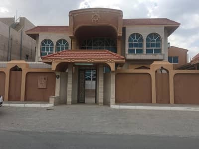 9 Bedroom Villa for Sale in Al Nekhailat, Sharjah - Villa for sale in Al Nekheelat  Sharjah  special location main Street