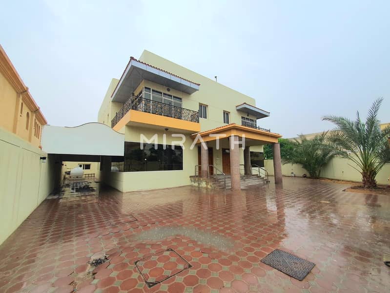 SPACIOUS WELL MAITAINED 5BR VILLA WITH PRIVATE GARDEN