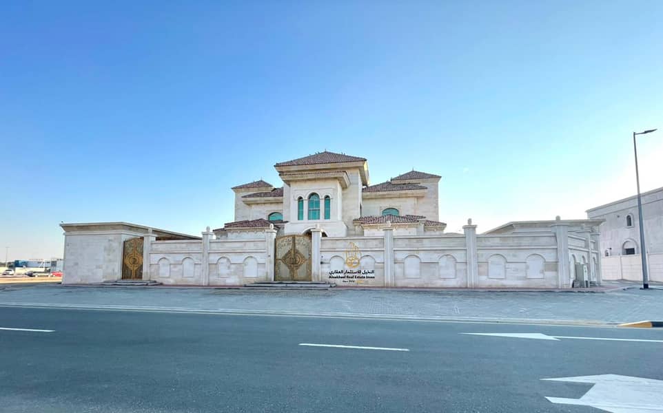 Villa with wonderful designs, luxurious decorations and a distinctive stone facade,For sale.