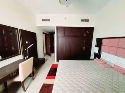 Luxurious 1BHK flat fully furnished with saprate kitchen within 12cheques payment in Arjan Area
