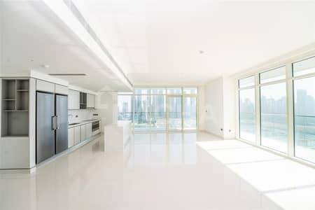 4 Bedroom Apartment for Sale in Dubai Harbour, Dubai - Luxurious 4+M / Brand New / Private Beach