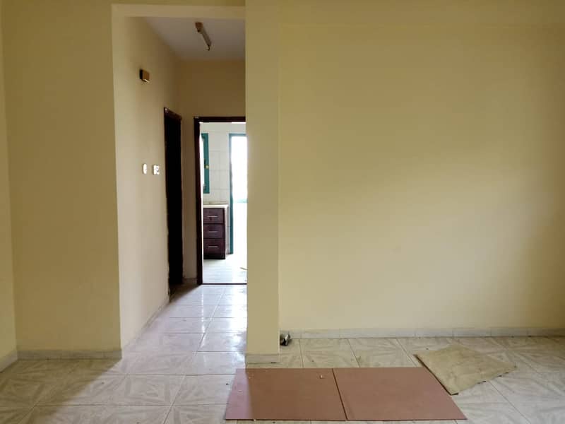 SECIAL 1BHK WITH BALCONY FOR FAMILY NO SECURITY DEPOSITE