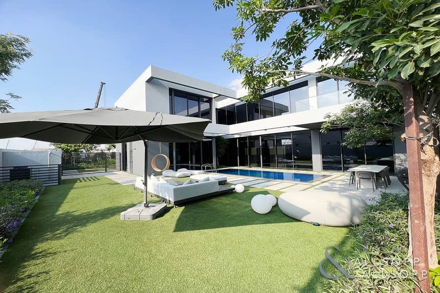 Modern | Spacious Townhouse | 3 Bedrooms