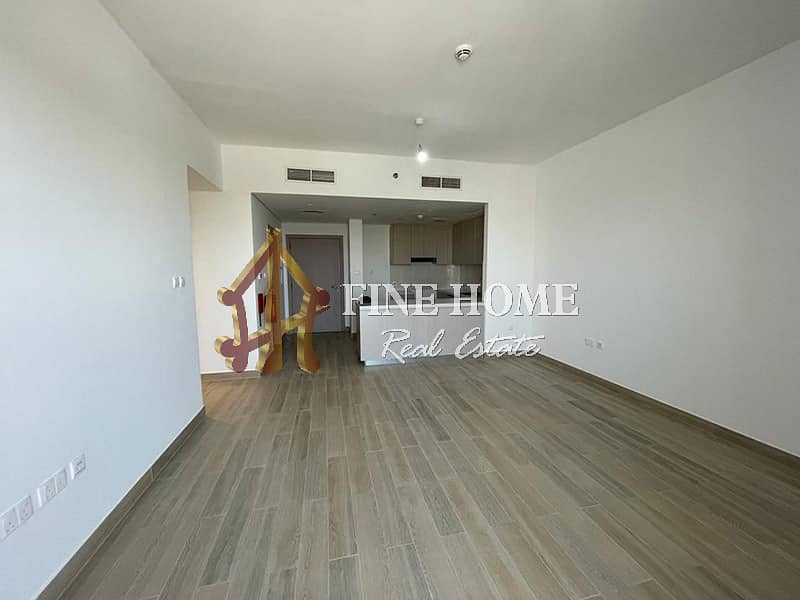 High Floor 2BR + Balcony Amazing canal view