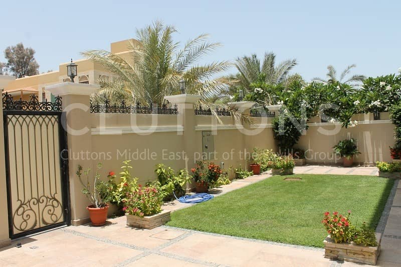 Luxury fully furnished 6 Bedroom with Maids Room | Jumeirah 3