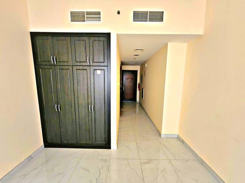 Квартира в Мувайли Коммерческая，Второй Квадрат, 18000 AED - 6707130