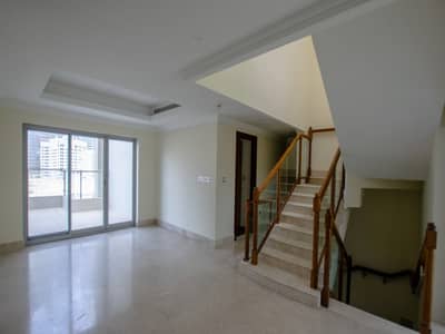 Well Maintained|Close to Burj Khalifa|Vacant