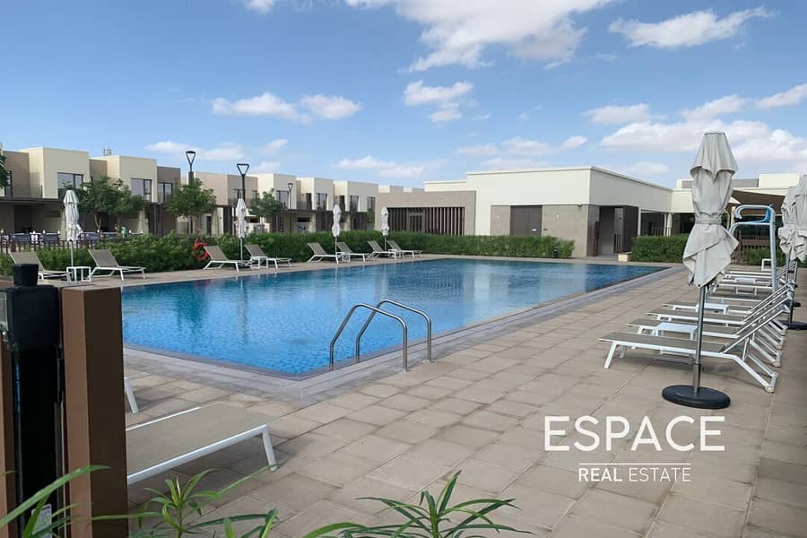 Available Now | EMAAR | Close to Pool