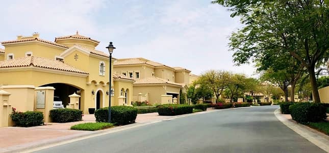 Huge Plot Corner Villa 4BR Near Park Luxury Finishing and Ameneties Ready For Sale Arabian Ranches
