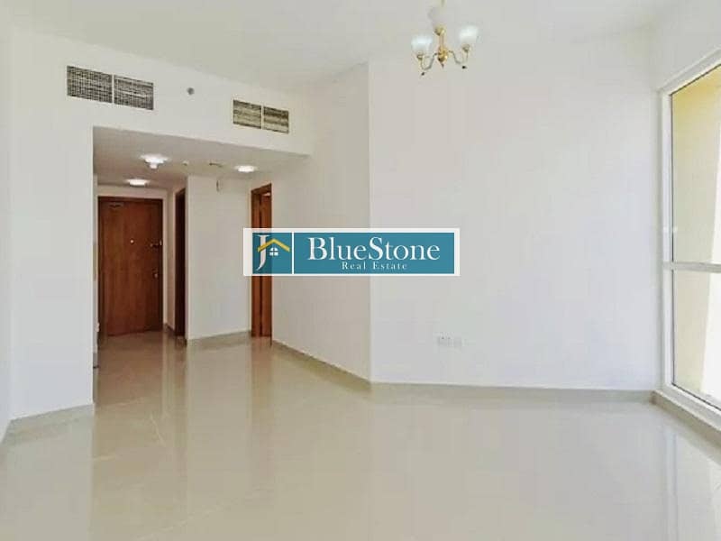 1 Bed-Mid Floor-Lake View-Vacant