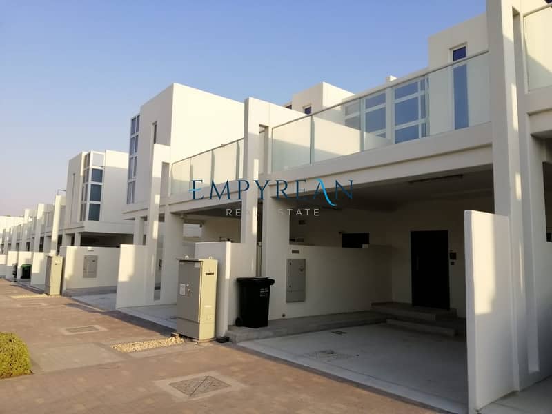 Spacious 2BHK TownHouse | Huge Terrace | Ensuite