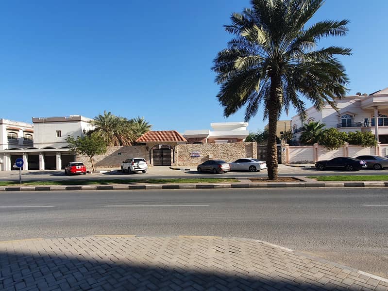 A good and big villa for rent at sharjah