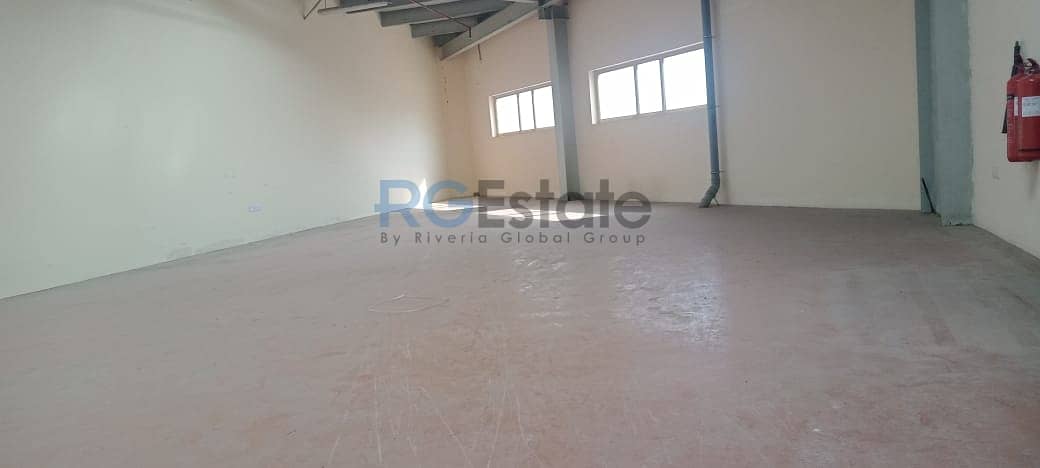 Independent 9,000 sqft warehouse Available For Rent in  Al Khawaneej