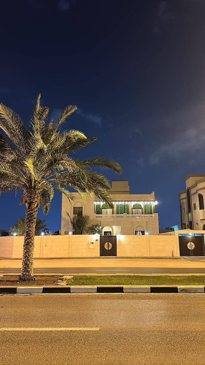 *** URGENT SALE- Elegant 5 Bhk Duplex Villa With Furniture Available in Al Sabkha Area *** *** URGENT SALE- Elegant 5 Bhk Duplex Villa With Furniture Available in Al Sabkha Area ***