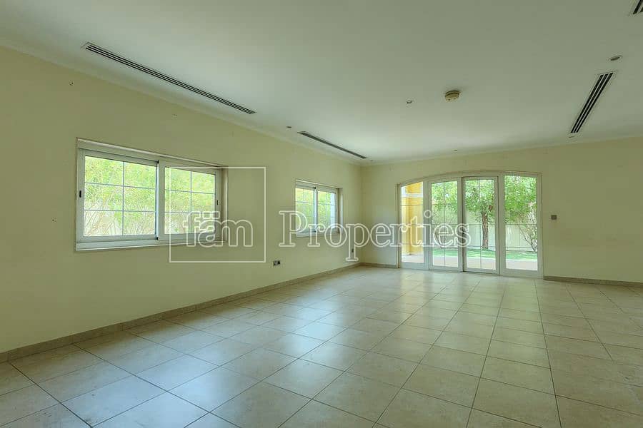Large Plot | Single Row | Landscaped Large Plot | Single Row | Landscaped