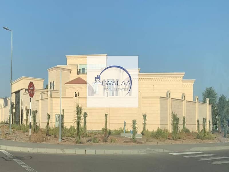 For sale a large elegant villa in Al Ain, Al Hili area