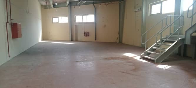 Warehouse for Sale in Umm Ramool, Dubai - Rented 32,600 sq. ft warehouse with Mezzanine Floor available for Sale in Umm Ramool
