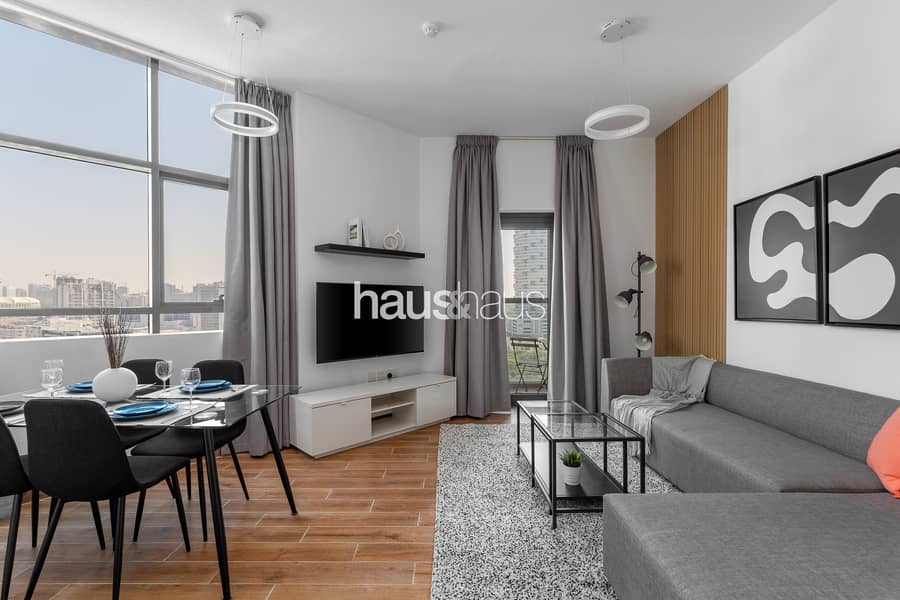Circle View | Bright | Cosy Unit Circle View | Bright | Cosy Unit