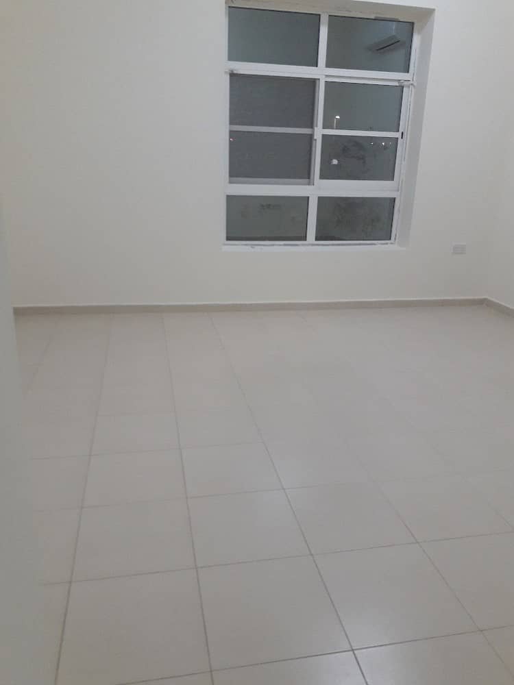 Very good flat (3b/r)(hall)Maid's room for rent in khalifa city (B) - good location -is (90. 000)