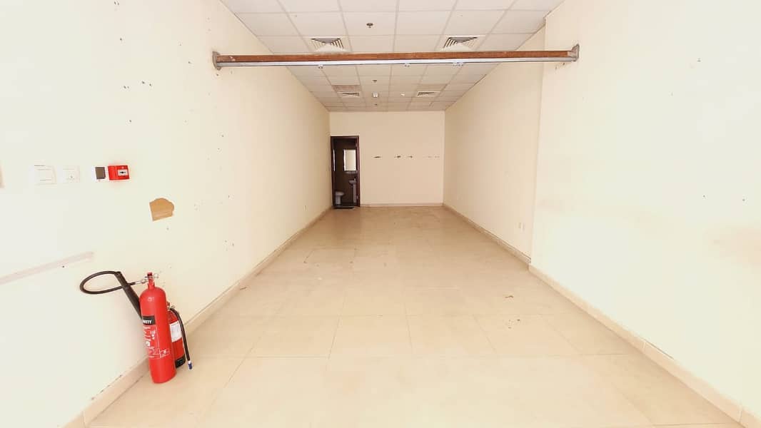 No cash deposit! Lavish shops- Prime location with washroom 30 days Free - New Muwaileh