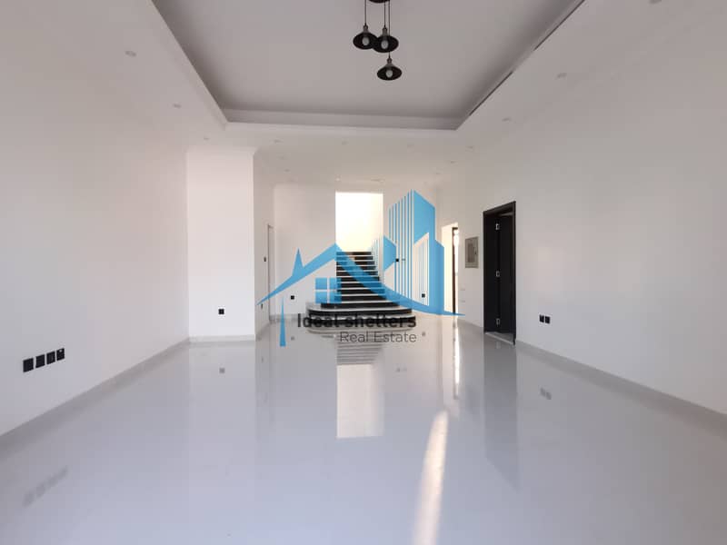 BRAND NEW GCC ONLY ARABIC DESGIN WITH 6  MASTER BEDROOMS 2 MAJLIS 2 LIVING 2 KITCHEN AREAS MAID DRIVER ROOM AMPLE PARKIN