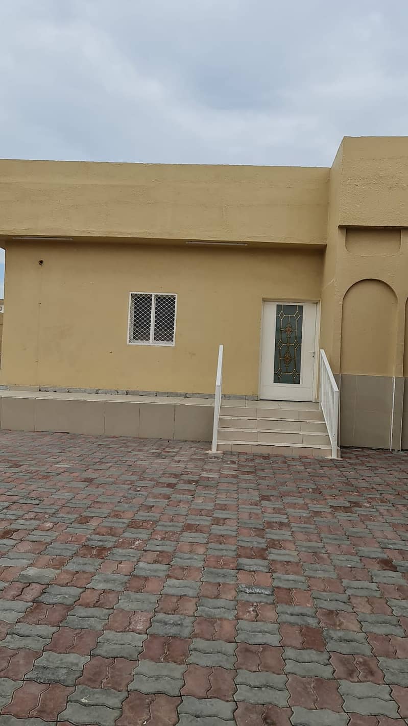 Villa   for   sale   in    Al Jazzat
