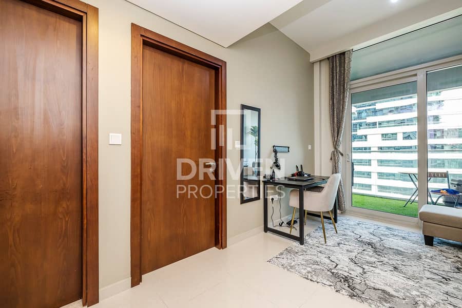 On High Floor | Resale Apt w/ Canal View