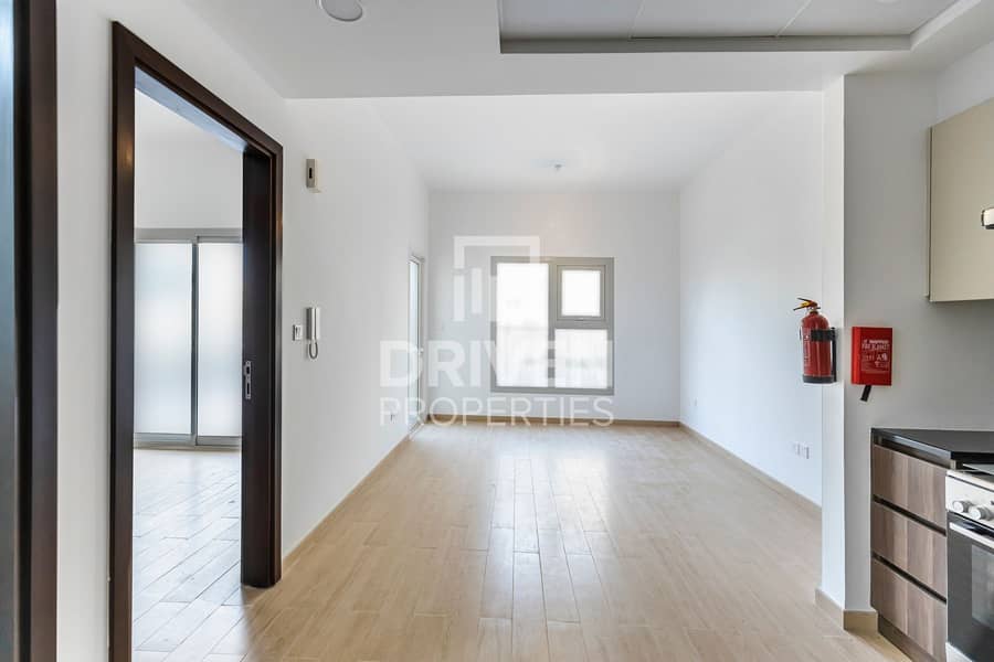 Brand New Rented Unit With Balcony Space