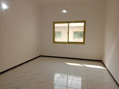 NEAR METRO STATION SPACIOUS 2 BHK AVAILABLE NEAR PARK IN LOW PRICE GOOD BUILDING