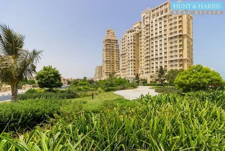 2 Bedroom Flat for Sale in Al Hamra Village, Ras Al Khaimah - Spacious Sea View Apartment - with a Large Balcony