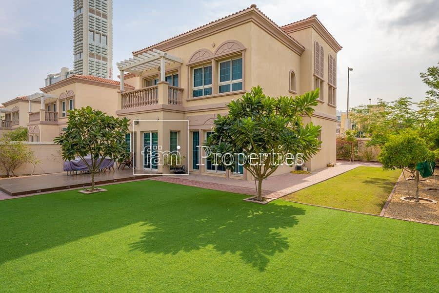 位于朱美拉三角小镇(JVT)，JVT第9区，9M区 3 卧室的别墅 3400000 AED - 6726098