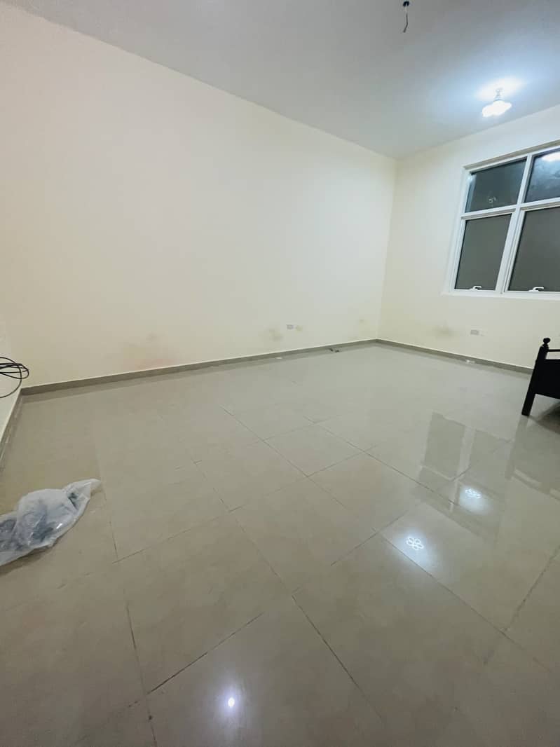 شقة في المنطقة 20،مدينة محمد بن زايد 1 غرفة 39000 درهم - 6317607